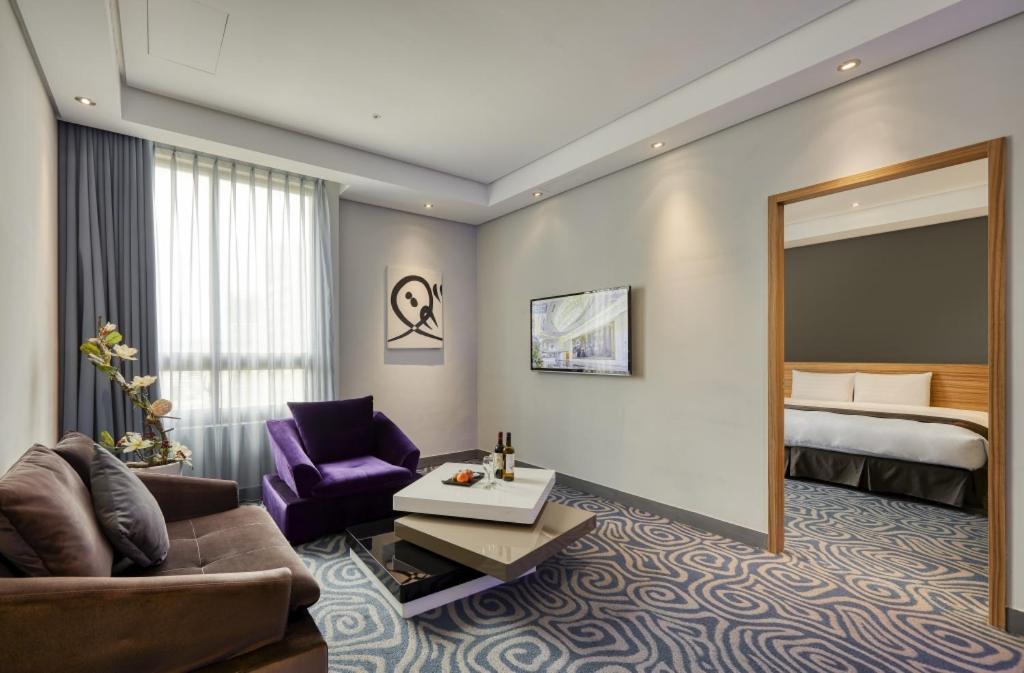 فندق Golden Tulip - Aesthetics Zhunan المظهر الخارجي الصورة