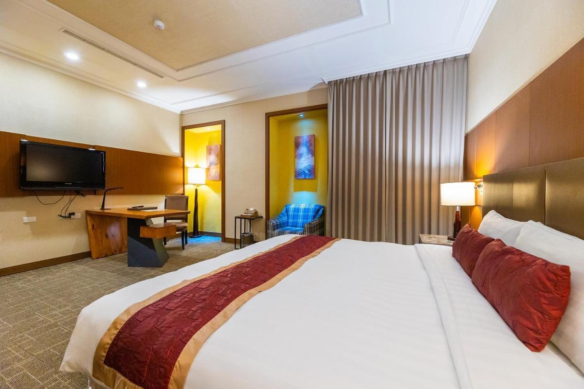 فندق Golden Tulip - Aesthetics Zhunan المظهر الخارجي الصورة