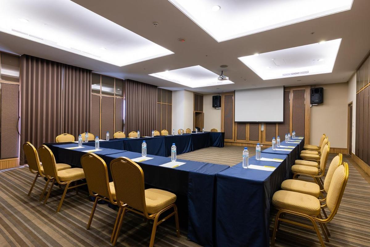 فندق Golden Tulip - Aesthetics Zhunan المظهر الخارجي الصورة